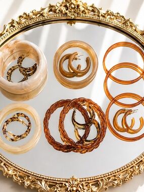 Resin Hoop Bracelet Set in Amber and Beige